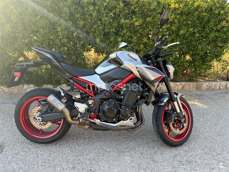 Kawasaki Z900 - Vista 4