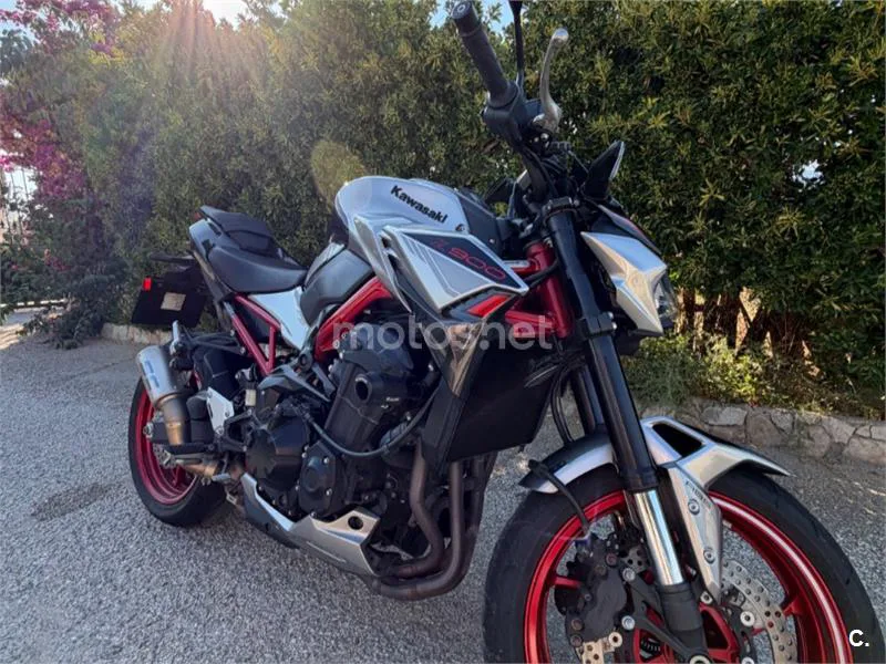 Kawasaki Z900 - Vista 5