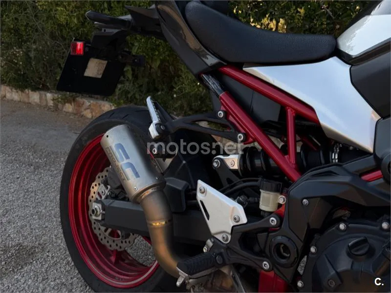 Kawasaki Z900 - Vista 7