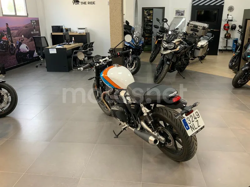 Triumph Speed Twin 900 - Vista 3