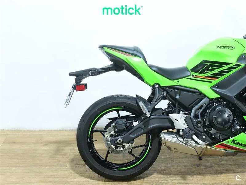 Kawasaki Ninja 650 - Vista 3