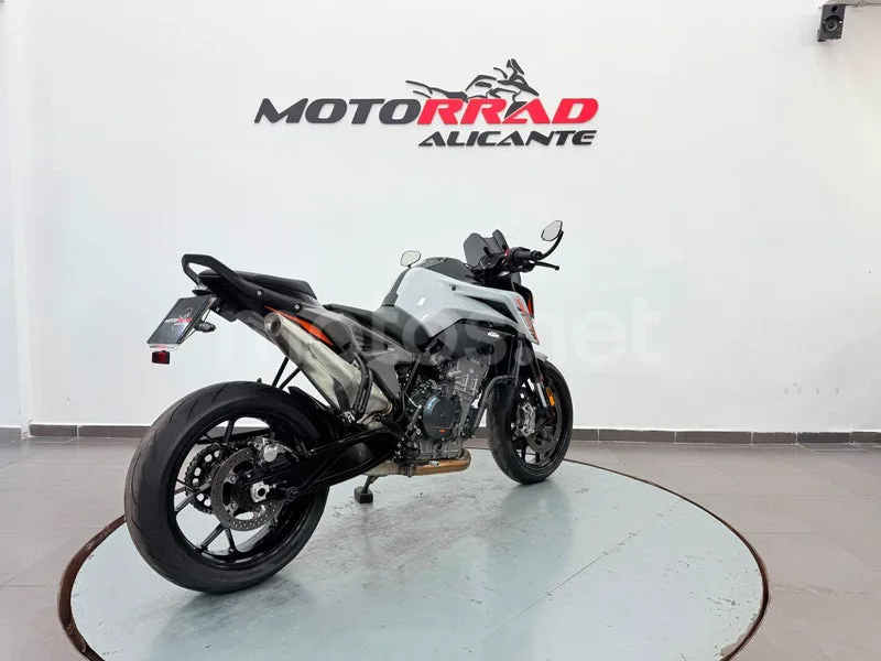 KTM 790 Adventure - Vista 3