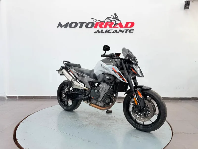 KTM 790 Adventure - Vista 8
