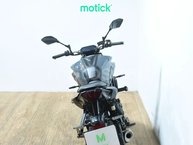 Yamaha MT-07 - Vista 6