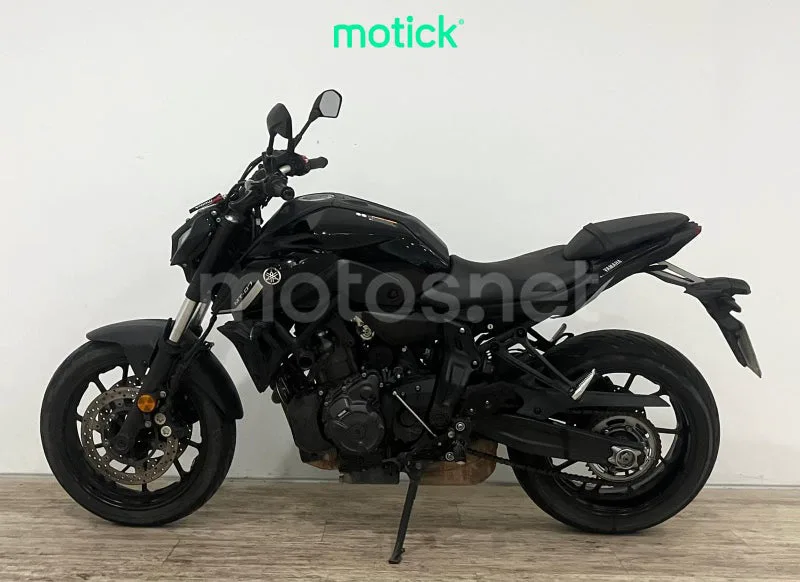 Yamaha MT-07 - Vista 6