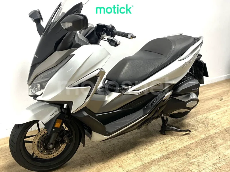 Honda Forza 350 - Vista 12