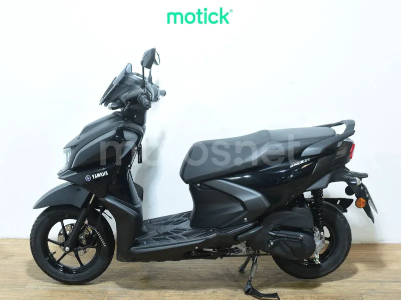 Yamaha RayZR 125 - Vista 7