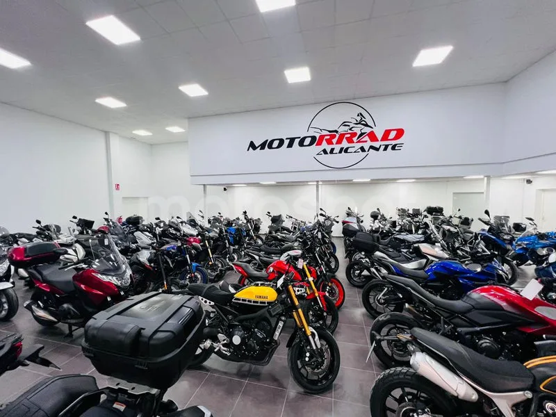 Yamaha MT-125 - Vista 19