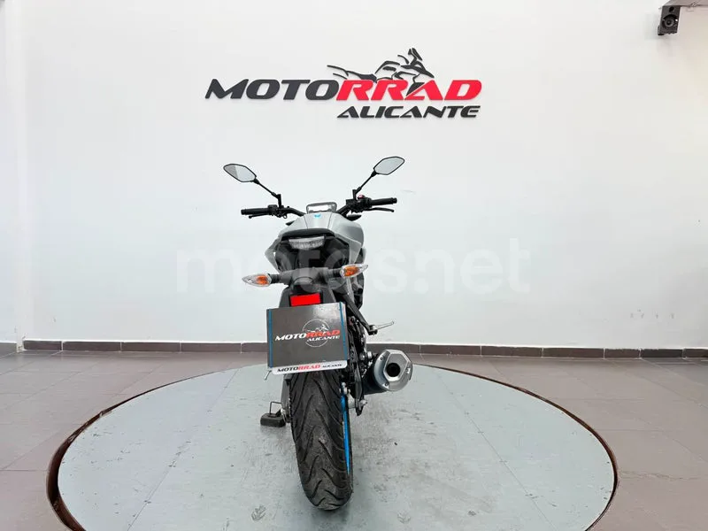 Yamaha MT-125 - Vista 4