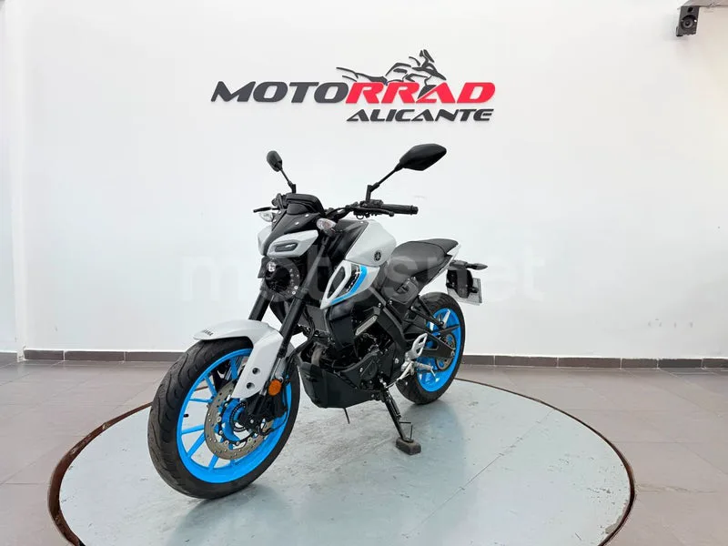 Yamaha MT-125 - Vista 6