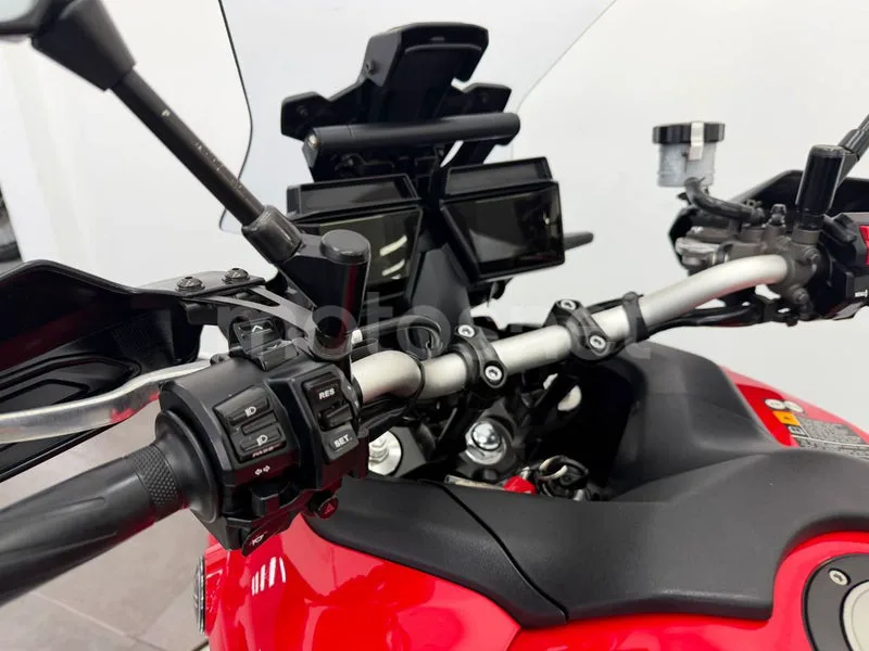 Yamaha Tracer 9 - Vista 12