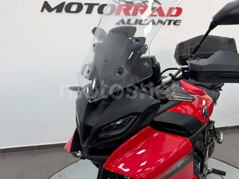 Yamaha Tracer 9 - Vista 15