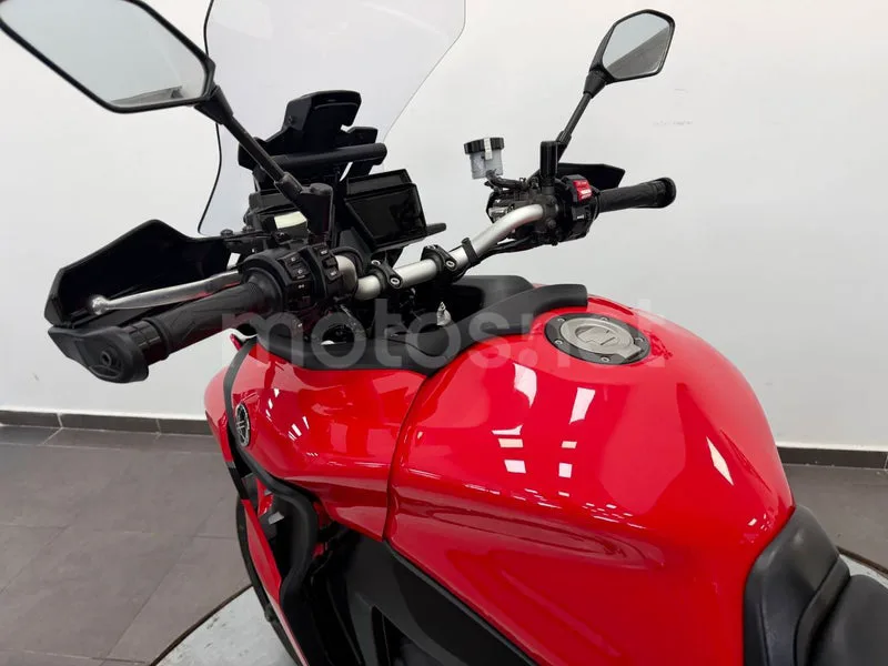 Yamaha Tracer 9 - Vista 10