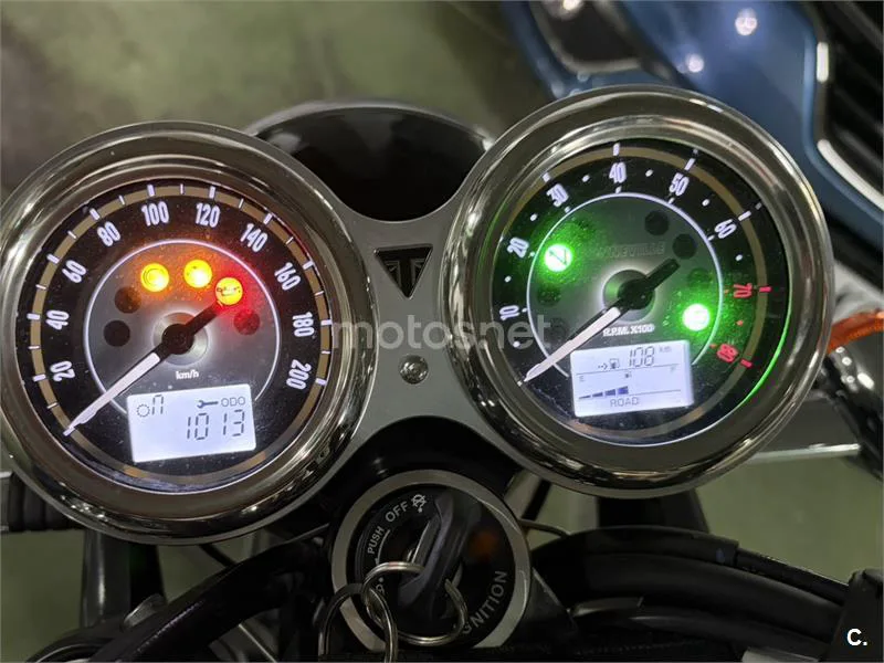 Triumph Bonneville T120 - Vista 8