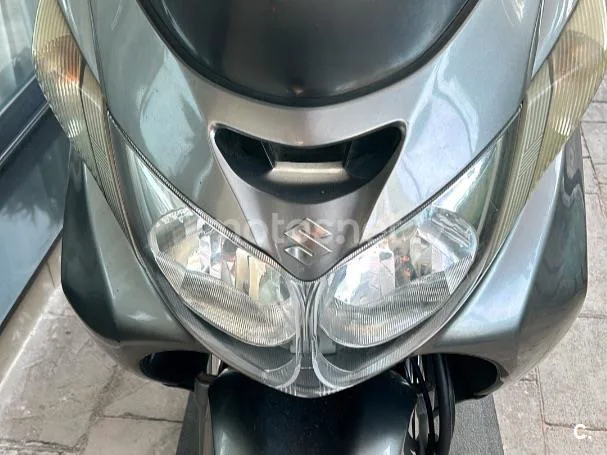 Suzuki Burgman 400 - Vista 3