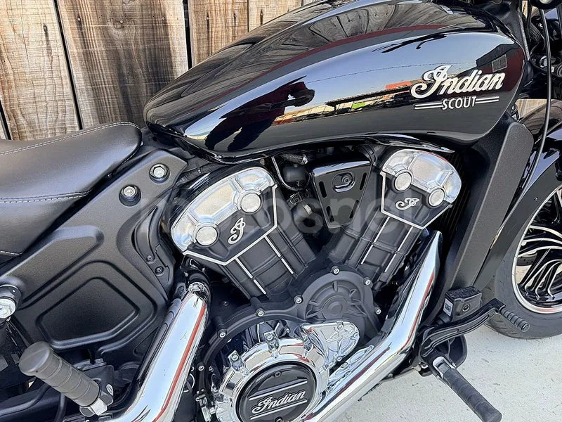 Indian Scout - Vista 17