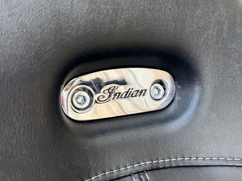 Indian Scout - Vista 22