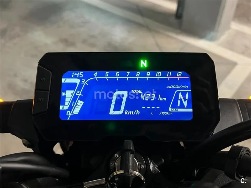 Honda CB125R - Vista 6