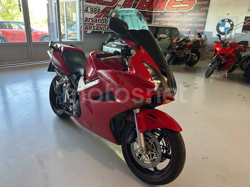 Honda VFR800F - Vista 5