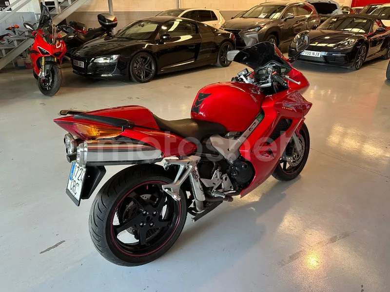 Honda VFR800F - Vista 9