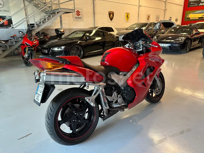 Honda VFR800F - Vista 10