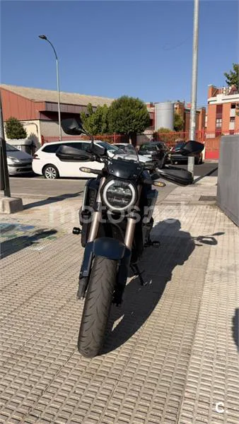 Honda CB650R - Vista 11
