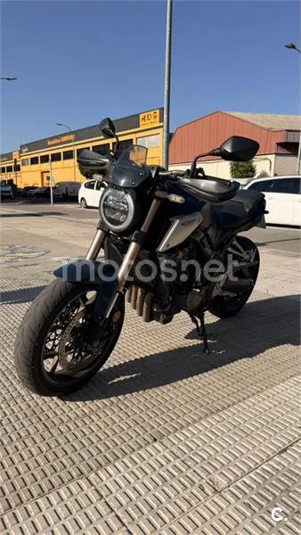 Honda CB650R - Vista 4