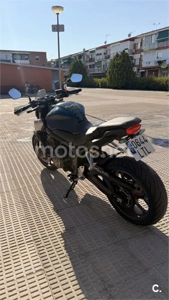 Honda CB650R - Vista 5
