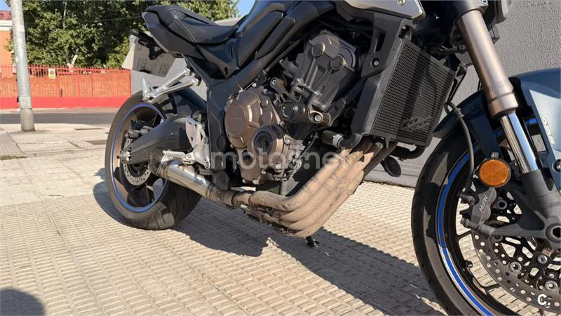 Honda CB650R - Vista 10