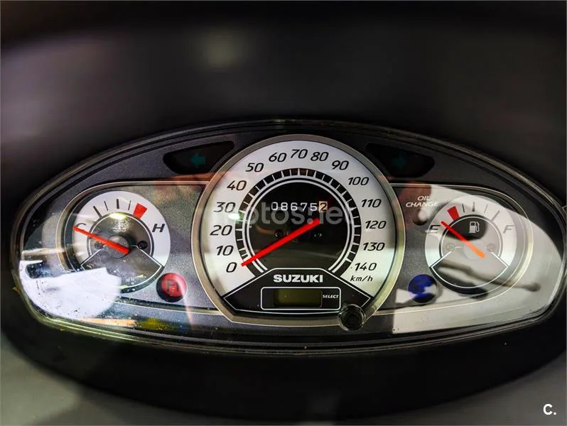 Suzuki Burgman 125 - Vista 7