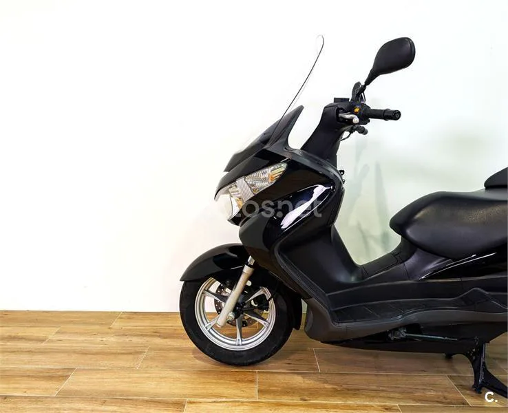 Suzuki Burgman 125 - Vista 8