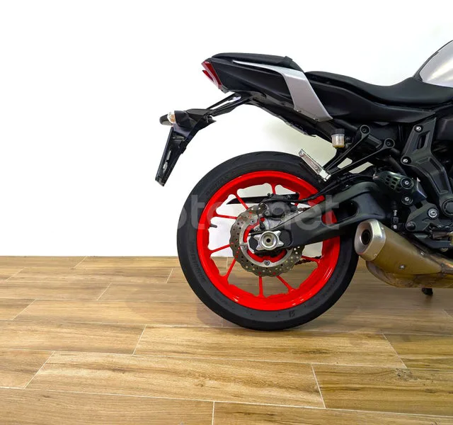 Yamaha MT-07 - Vista 3