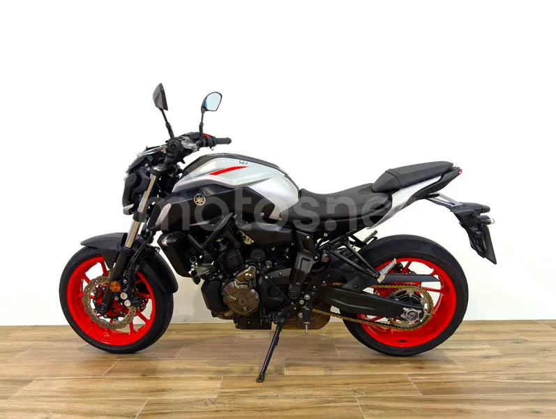 Yamaha MT-07 - Vista 5