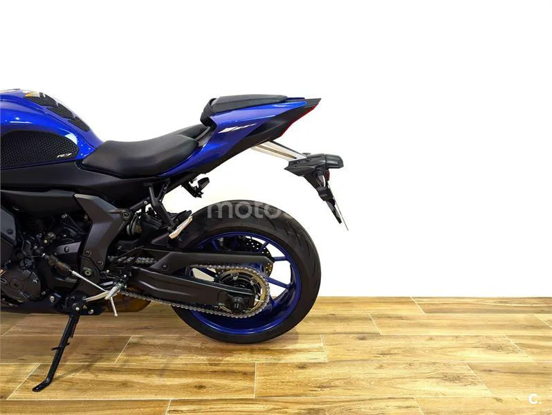 Yamaha YZF-R7 - Vista 9
