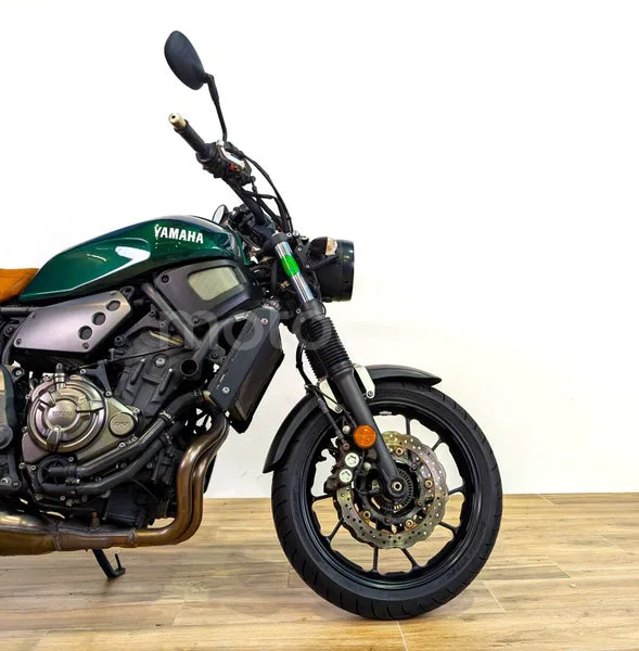 Yamaha XSR700 - Vista 4