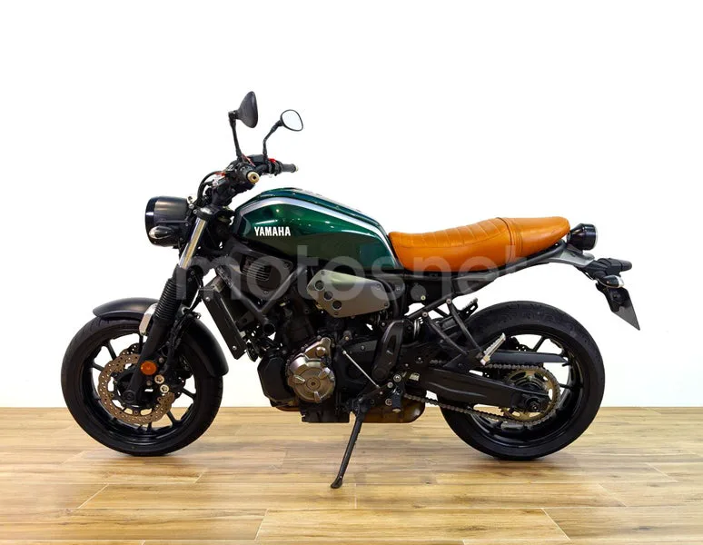 Yamaha XSR700 - Vista 5