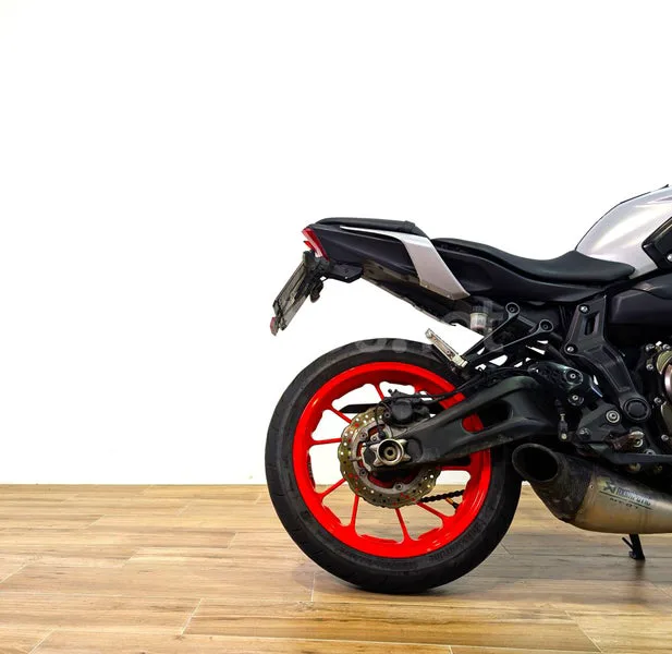 Yamaha MT-07 - Vista 3