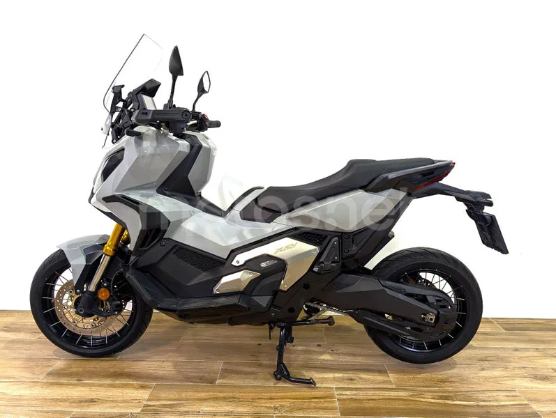 Honda X-ADV - Vista 5