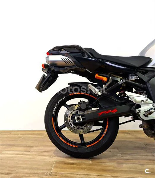 Yamaha FZ6 S2 - Vista 3