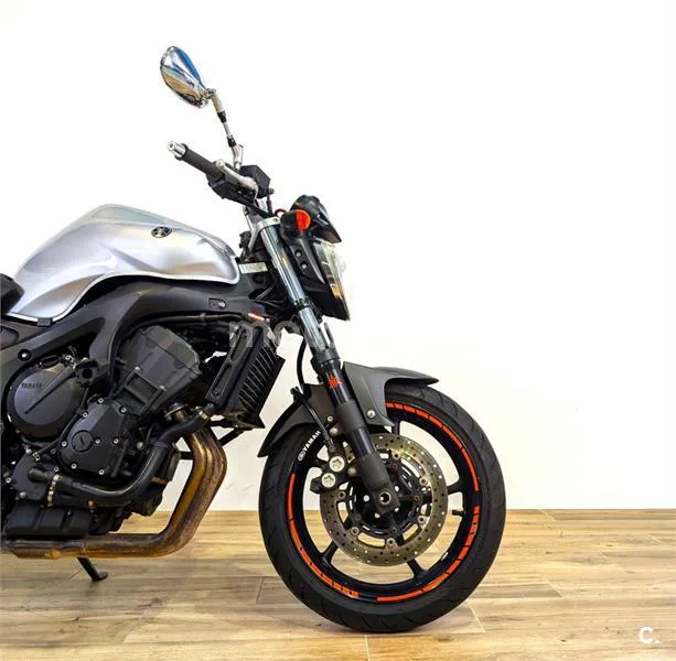Yamaha FZ6 S2 - Vista 4