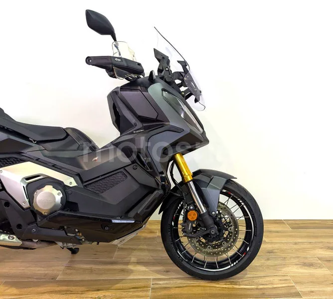 Honda X-ADV - Vista 4
