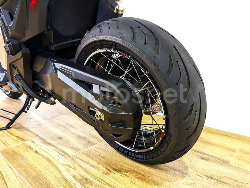 Honda X-ADV - Vista 10