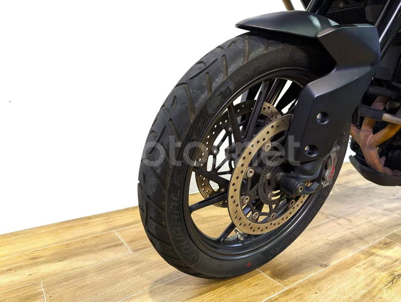 Triumph Tiger 900 - Vista 6