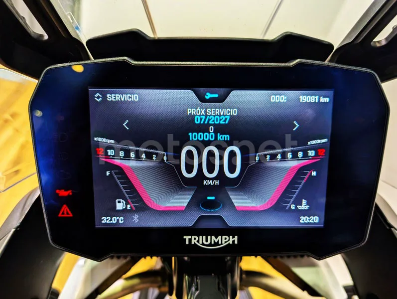 Triumph Tiger 900 - Vista 7