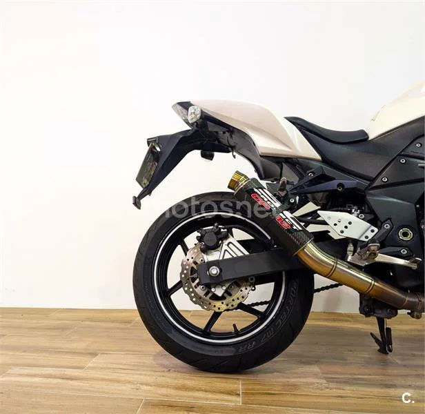 Kawasaki Z750 - Vista 3