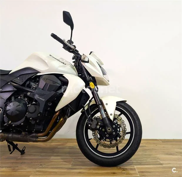 Kawasaki Z750 - Vista 4