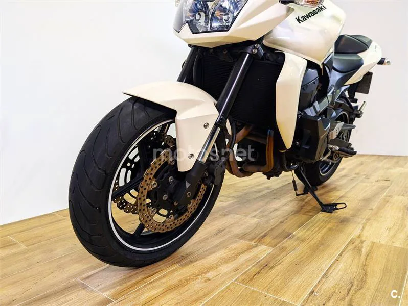 Kawasaki Z750 - Vista 6