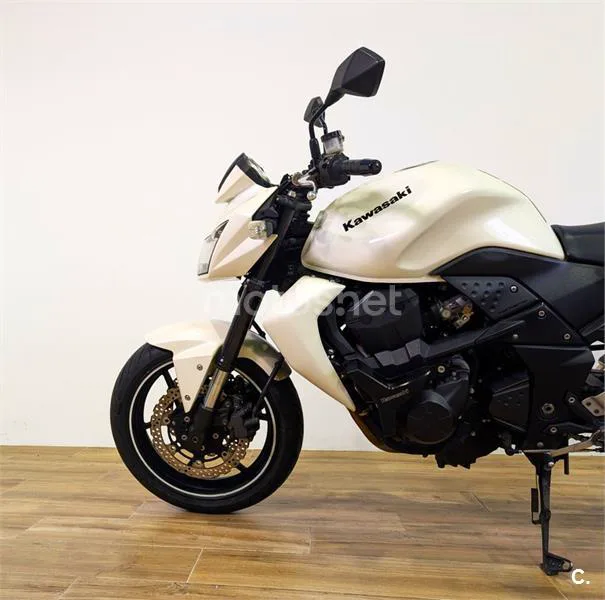 Kawasaki Z750 - Vista 8