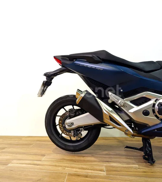 Honda Forza 750 - Vista 3