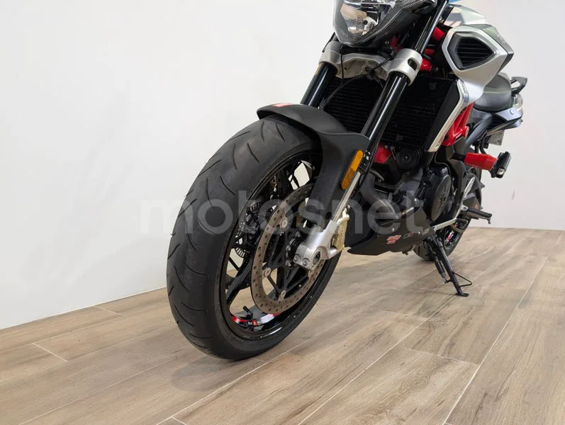 Aprilia Shiver 900 - Vista 6